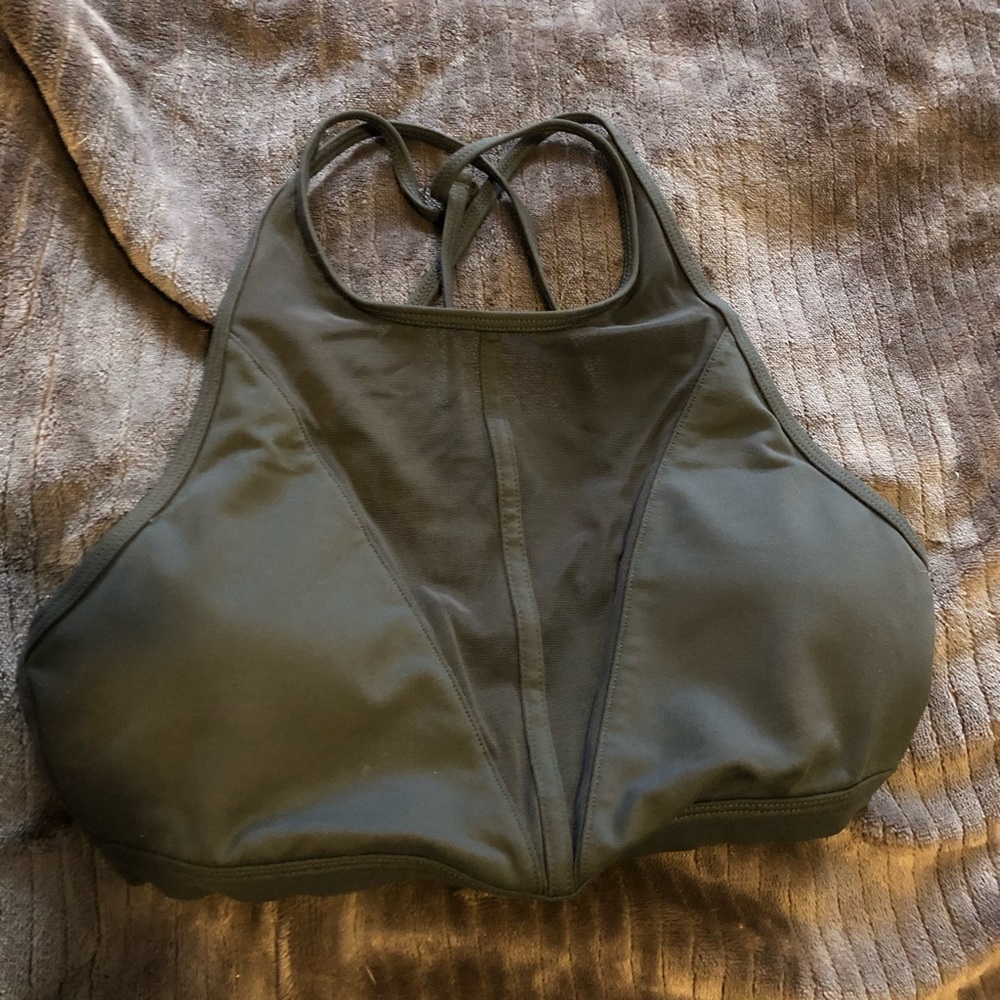 XS ALO yoga sports bra